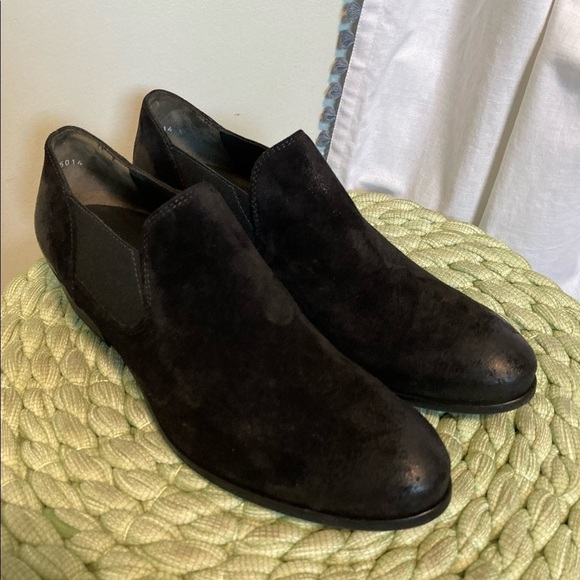 Paul Green Black Oiled Suede Chelsea Slip On Low Ankle Flat Booties - Picture 2 of 8